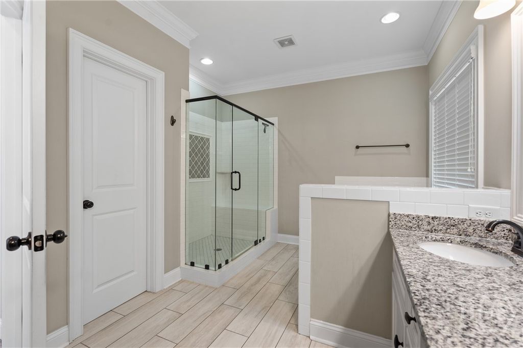 Image 34 of property listing at 1015 Turtle Pond Drive, Watkinsville, GA 30677