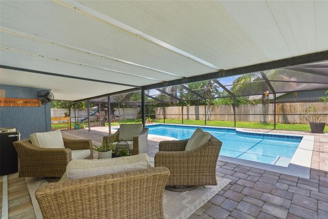 4221 WATER OAKS LANE, Tampa, FL 33618