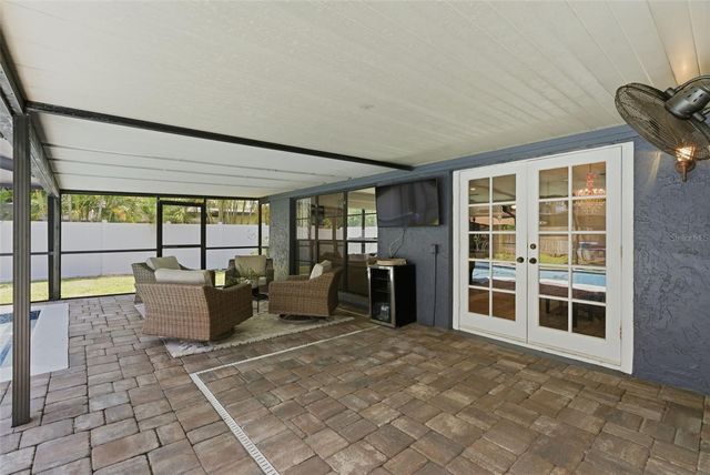 4221 WATER OAKS LANE, Tampa, FL 33618