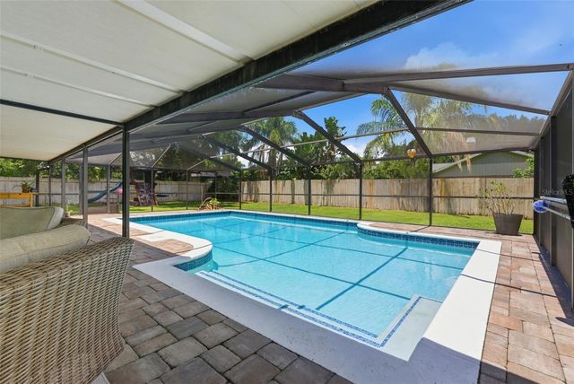 4221 WATER OAKS LANE, Tampa, FL 33618
