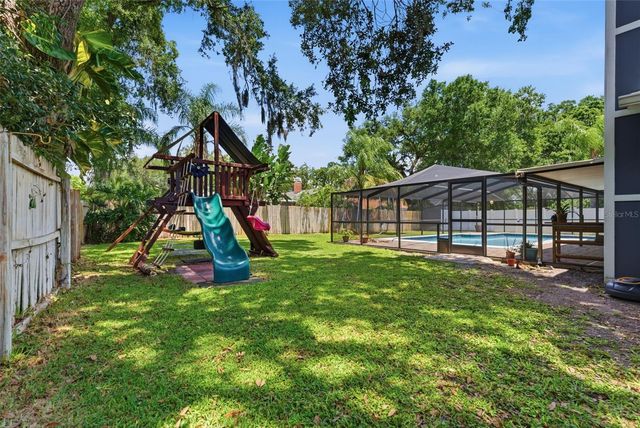 4221 WATER OAKS LANE, Tampa, FL 33618