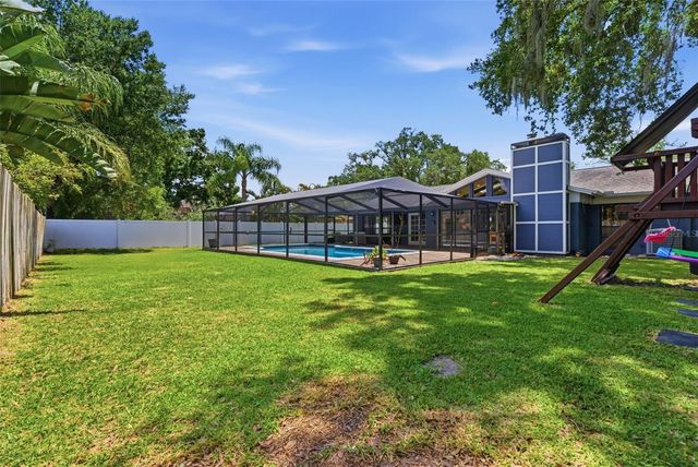4221 WATER OAKS LANE, Tampa, FL 33618