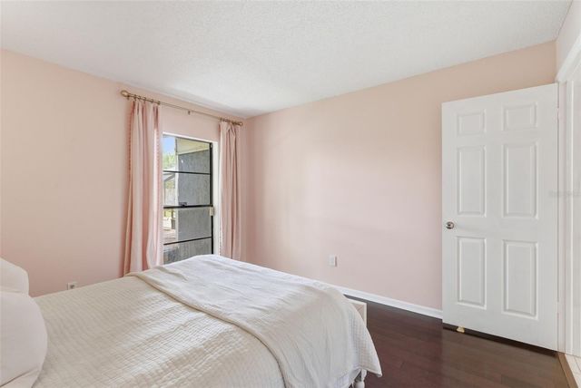 4221 WATER OAKS LANE, Tampa, FL 33618