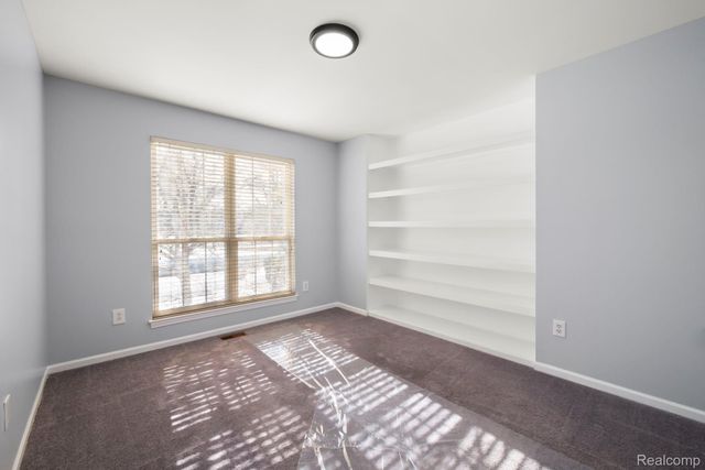 7956 Billingham Road, West Bloomfield Charter Township, MI 48324