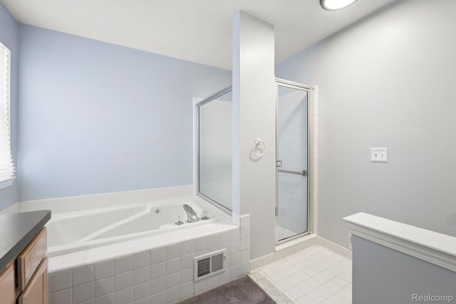 7956 Billingham Road, West Bloomfield Charter Township, MI 48324