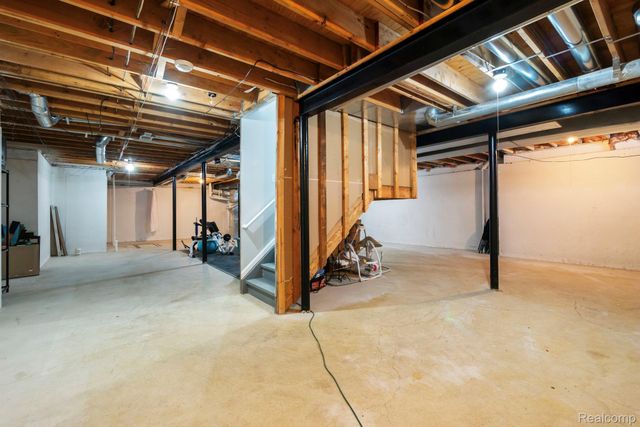 7956 Billingham Road, West Bloomfield Charter Township, MI 48324