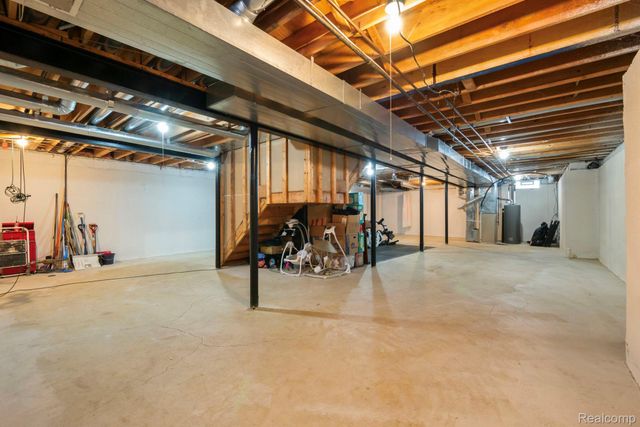 7956 Billingham Road, West Bloomfield Charter Township, MI 48324