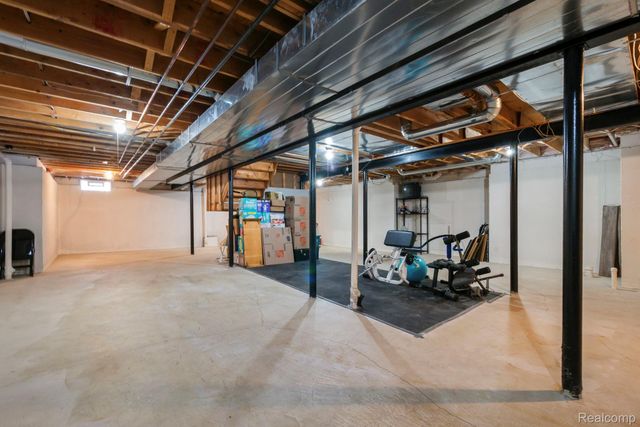 7956 Billingham Road, West Bloomfield Charter Township, MI 48324