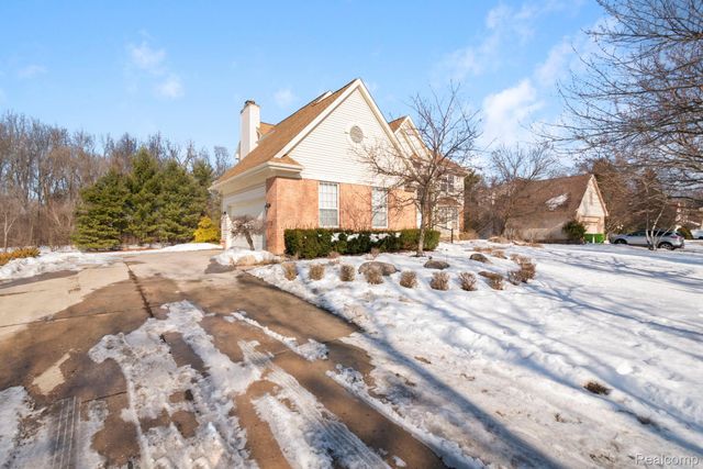 7956 Billingham Road, West Bloomfield Charter Township, MI 48324