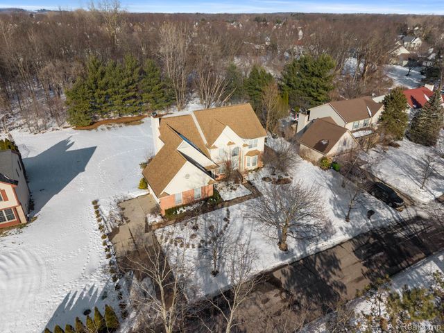 7956 Billingham Road, West Bloomfield Charter Township, MI 48324