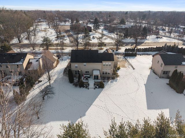 7956 Billingham Road, West Bloomfield Charter Township, MI 48324