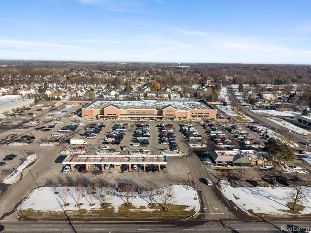 7956 Billingham Road, West Bloomfield Charter Township, MI 48324