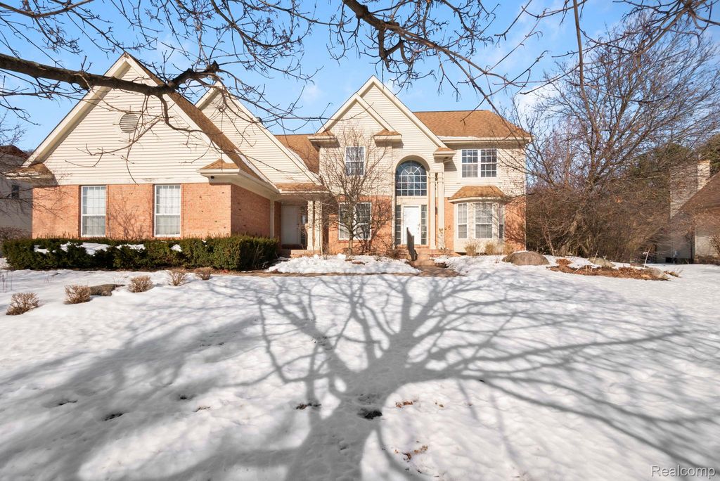 7956 Billingham Road, West Bloomfield Charter Township, MI 48324