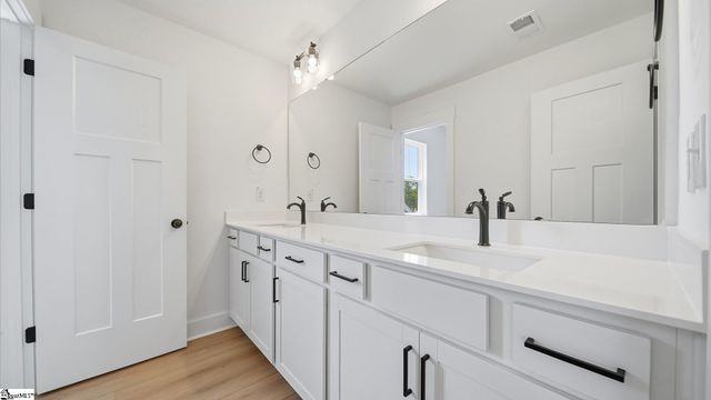 200 Canyon Creek Way, Fountain Inn, SC 29644
