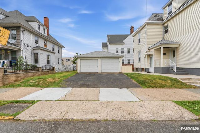 411 15th Avenue, Paterson, NJ 07504