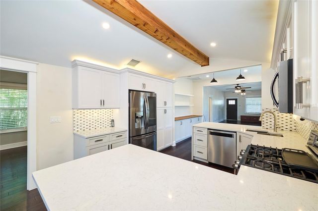 6008 N HIGHLAND AVENUE, Tampa, FL 33604