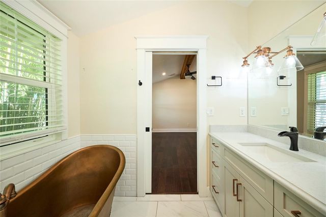 6008 N HIGHLAND AVENUE, Tampa, FL 33604