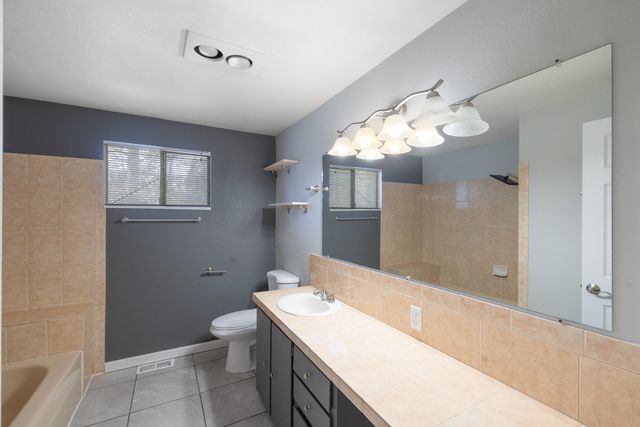 4023 E 12th St, Spokane, WA 99202