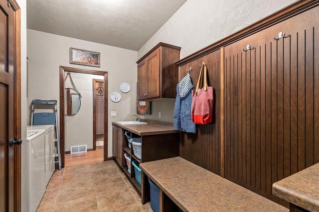 N9050 SPRING VALLEY ROAD, Menasha, WI 54952