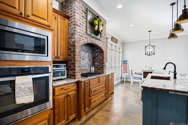 10562 Cessna St, Gonzales, LA 70737