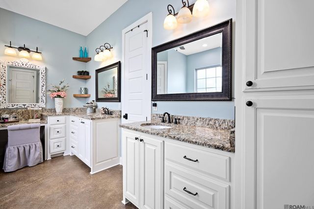 10562 Cessna St, Gonzales, LA 70737