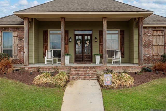 10562 Cessna St, Gonzales, LA 70737