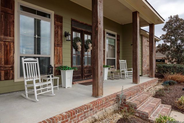 10562 Cessna St, Gonzales, LA 70737