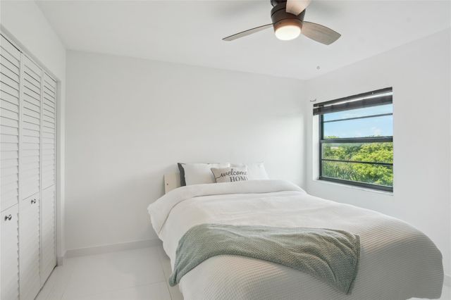 2205 S Cypress Bend Drive 501, Pompano Beach, FL 33069