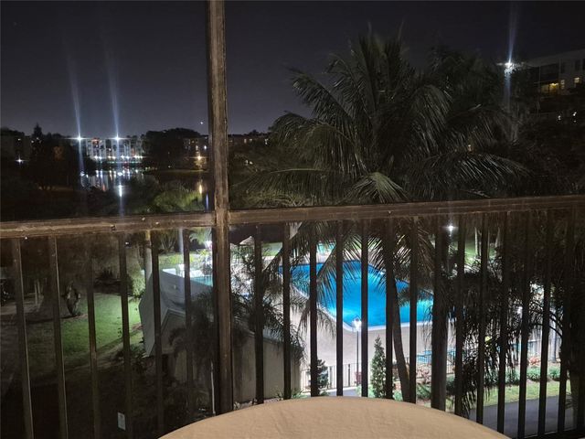 2205 S Cypress Bend Drive 501, Pompano Beach, FL 33069