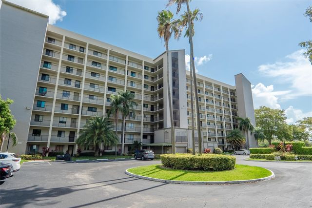 2205 S Cypress Bend Drive 501, Pompano Beach, FL 33069