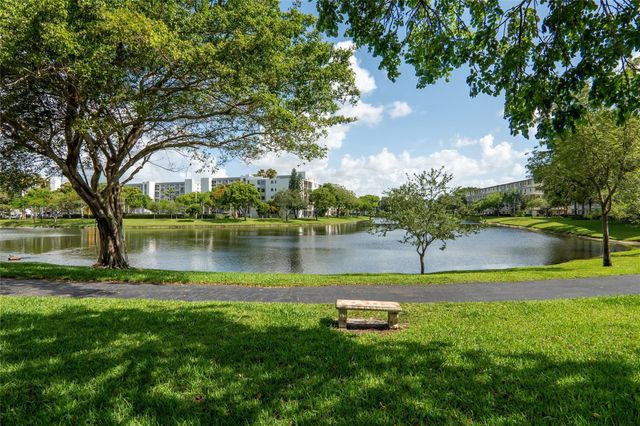 2205 S Cypress Bend Drive 501, Pompano Beach, FL 33069