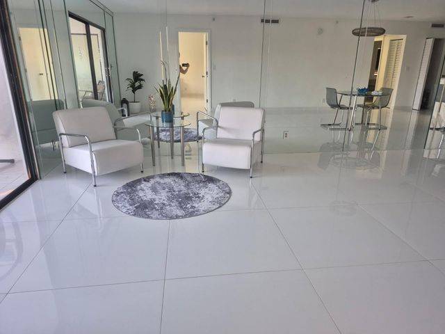 2205 S Cypress Bend Drive 501, Pompano Beach, FL 33069