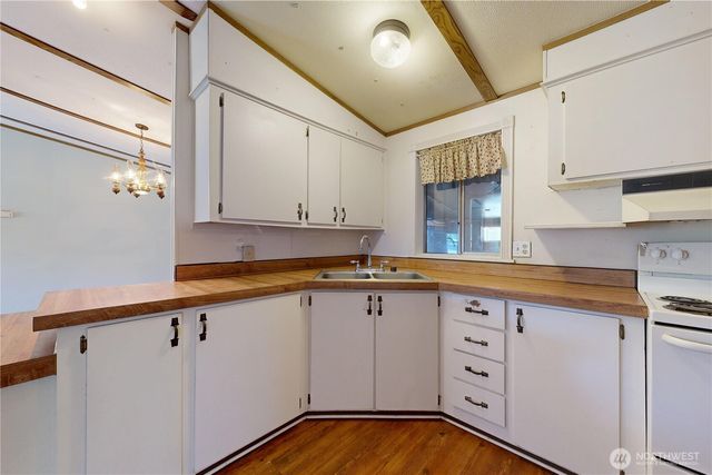 589 Criscola Avenue, College Place, WA 99324