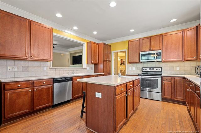 128 Lamplighter Way Way, Spring Lake, NC 28390