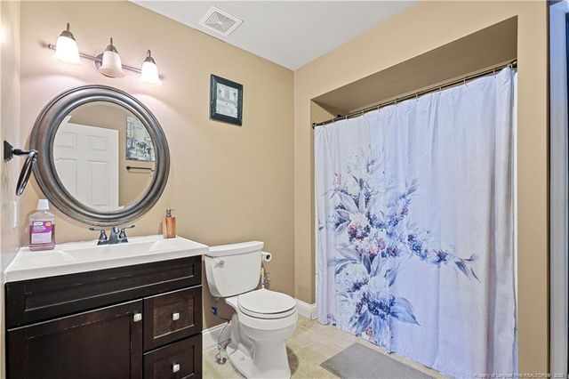 128 Lamplighter Way Way, Spring Lake, NC 28390