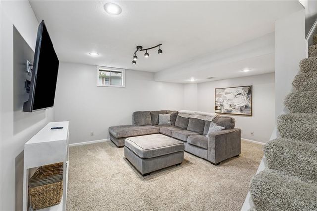11205 RILEY Street, Overland Park, KS 66210