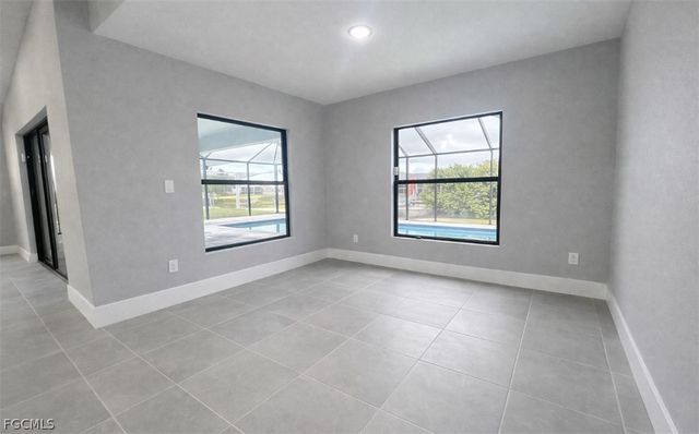 529 SE 7th ST, Cape Coral, FL 33990