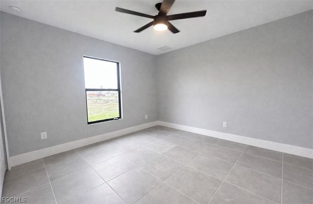 529 SE 7th ST, Cape Coral, FL 33990