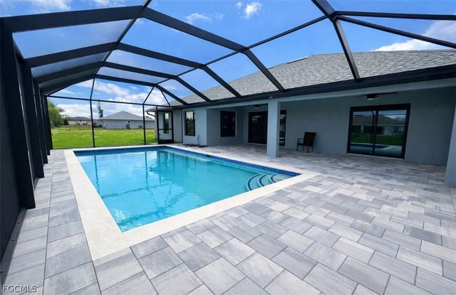 529 SE 7th ST, Cape Coral, FL 33990