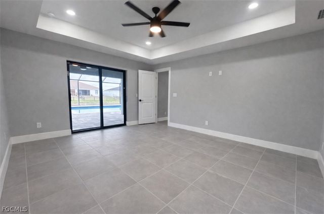 529 SE 7th ST, Cape Coral, FL 33990