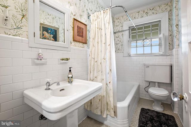 610 SOMERSET ROAD #302, Baltimore, MD 21210