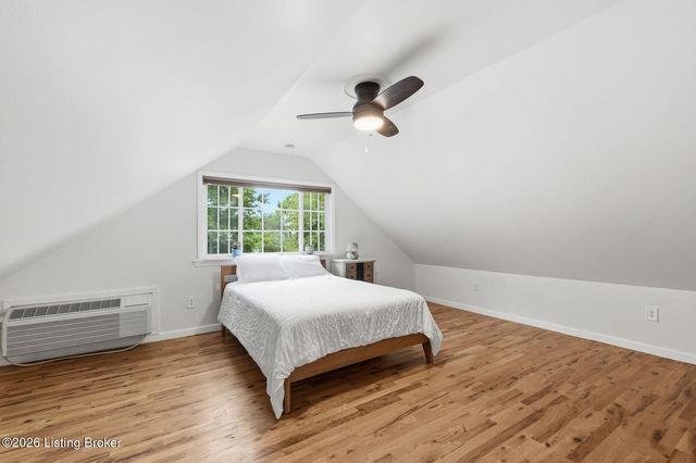 906 Mulberry St, Louisville, KY 40217