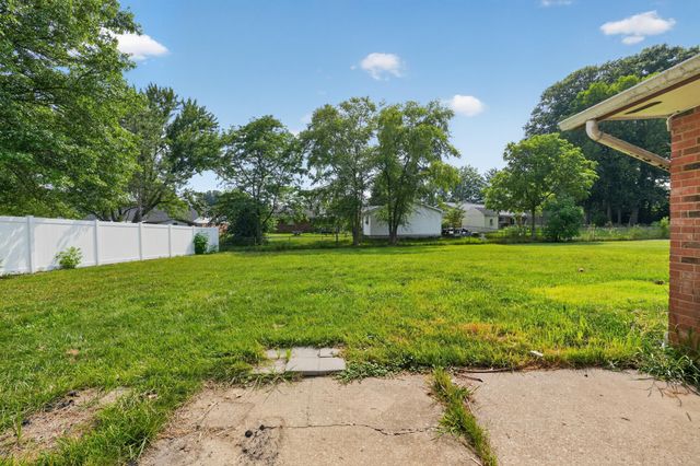 621 E Schrock Road, Westerville, OH 43081