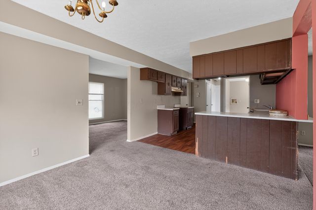 621 E Schrock Road, Westerville, OH 43081