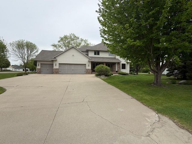 1511 3rd Street NE, Willmar, MN 56201