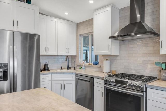 700 Briggs Avenue, Pacific Grove, CA 93950