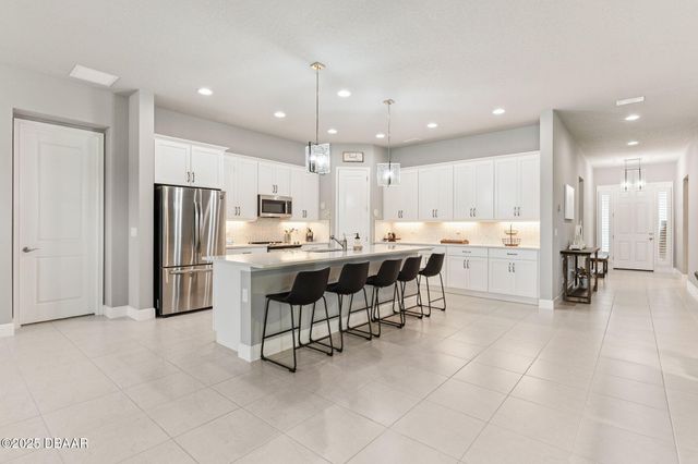 569 Mosaic Boulevard, Daytona Beach, FL 32124