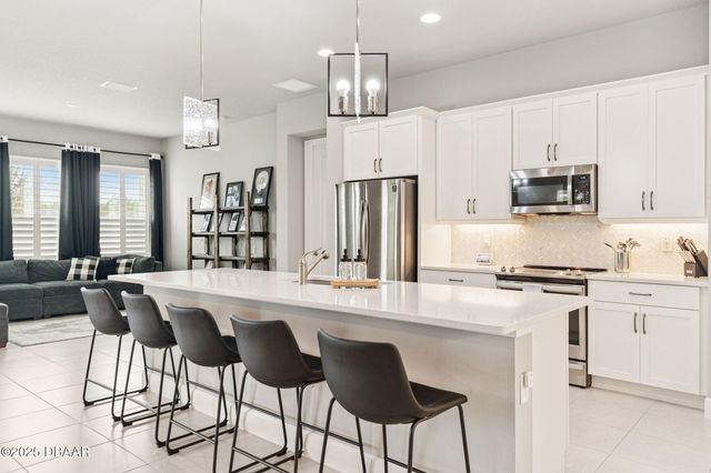 569 Mosaic Boulevard, Daytona Beach, FL 32124