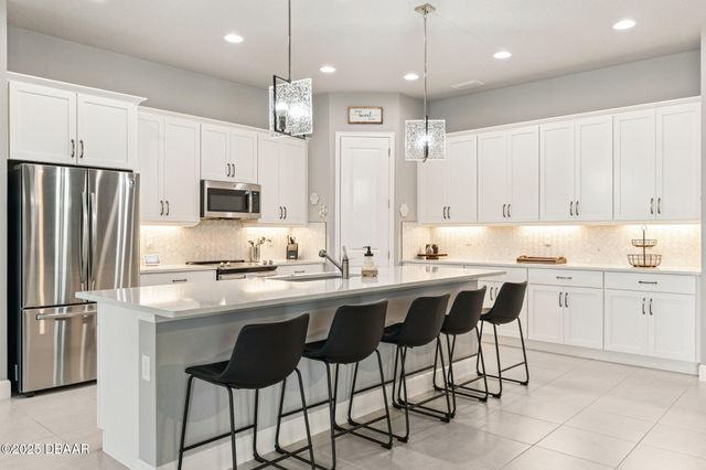 569 Mosaic Boulevard, Daytona Beach, FL 32124