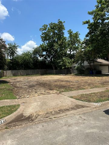 7231 Syracuse Drive, Dallas, TX 75214